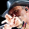 McGraw Sings